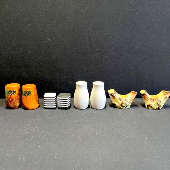 4 Sets of Shakers - Picture 5 of 5